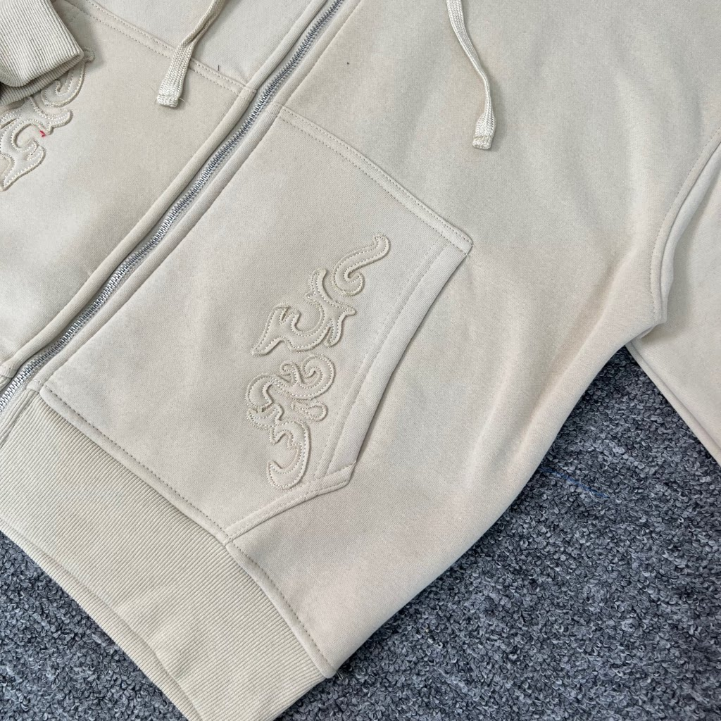 Derschutze Cream Cropped Full‑Zip Hoodie Tone‑On‑Tone Ornate Scroll Embroidery