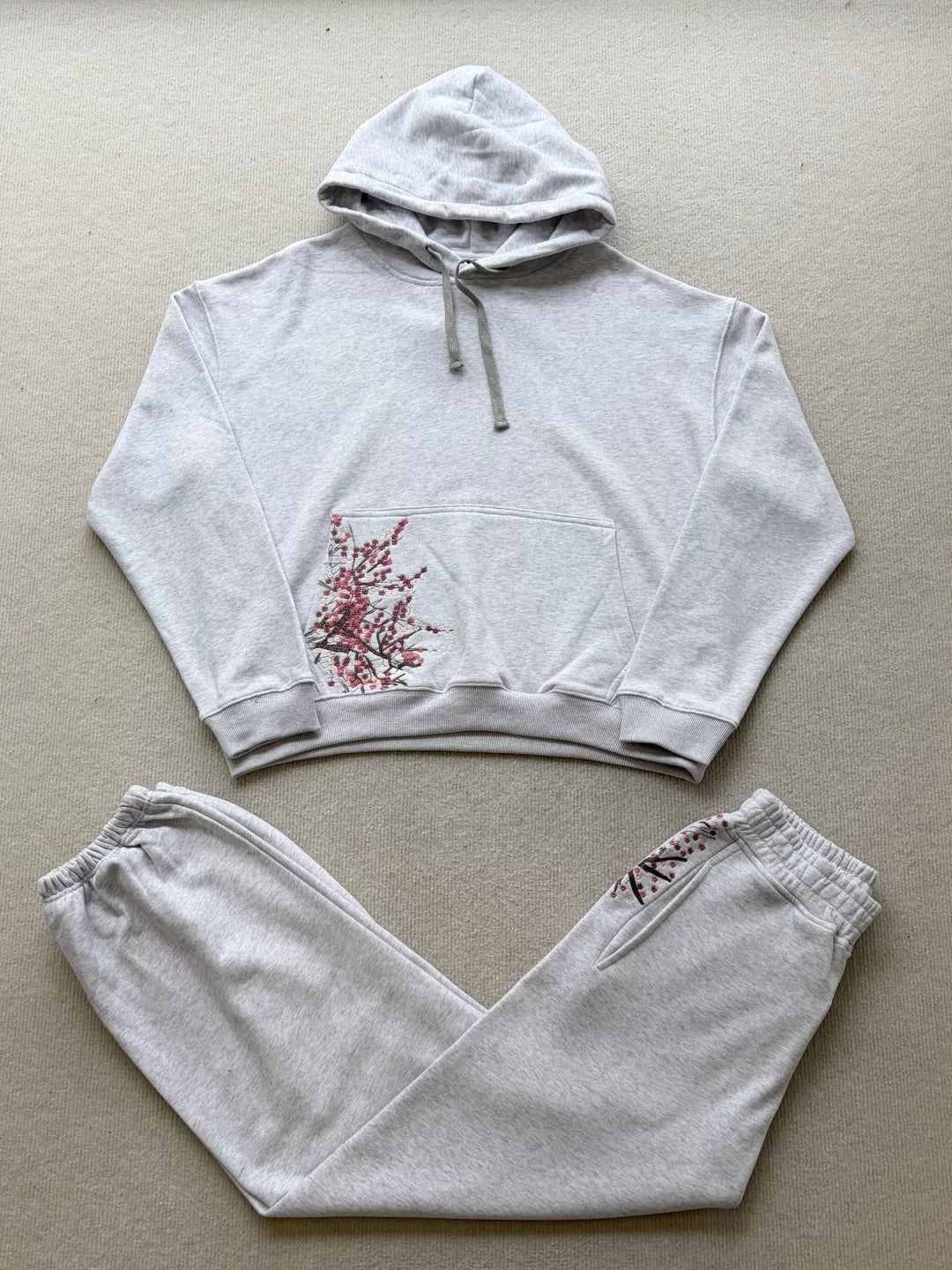 Derschutze Heather Grey Cropped Hoodie & Jogger Set Cherry‑Blossom Embroidery