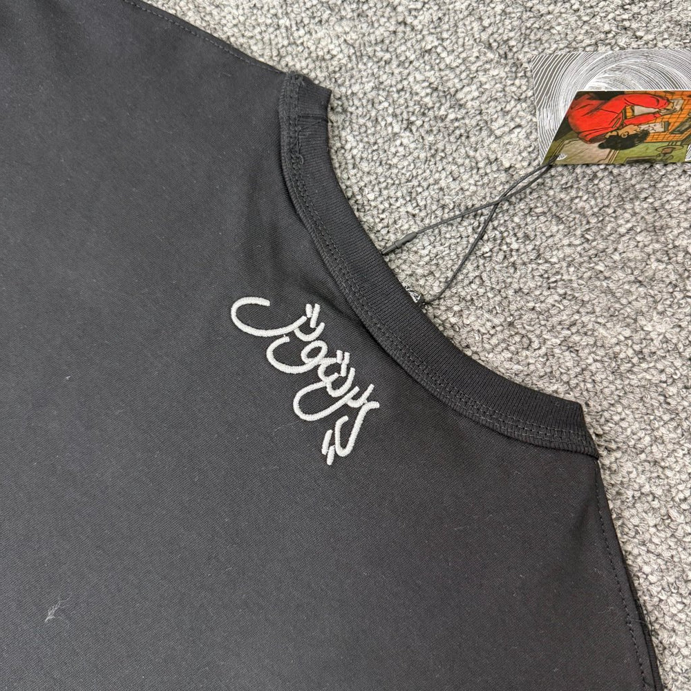 Derschutze Black Prayer Hands Red Beads Embroidered Tee