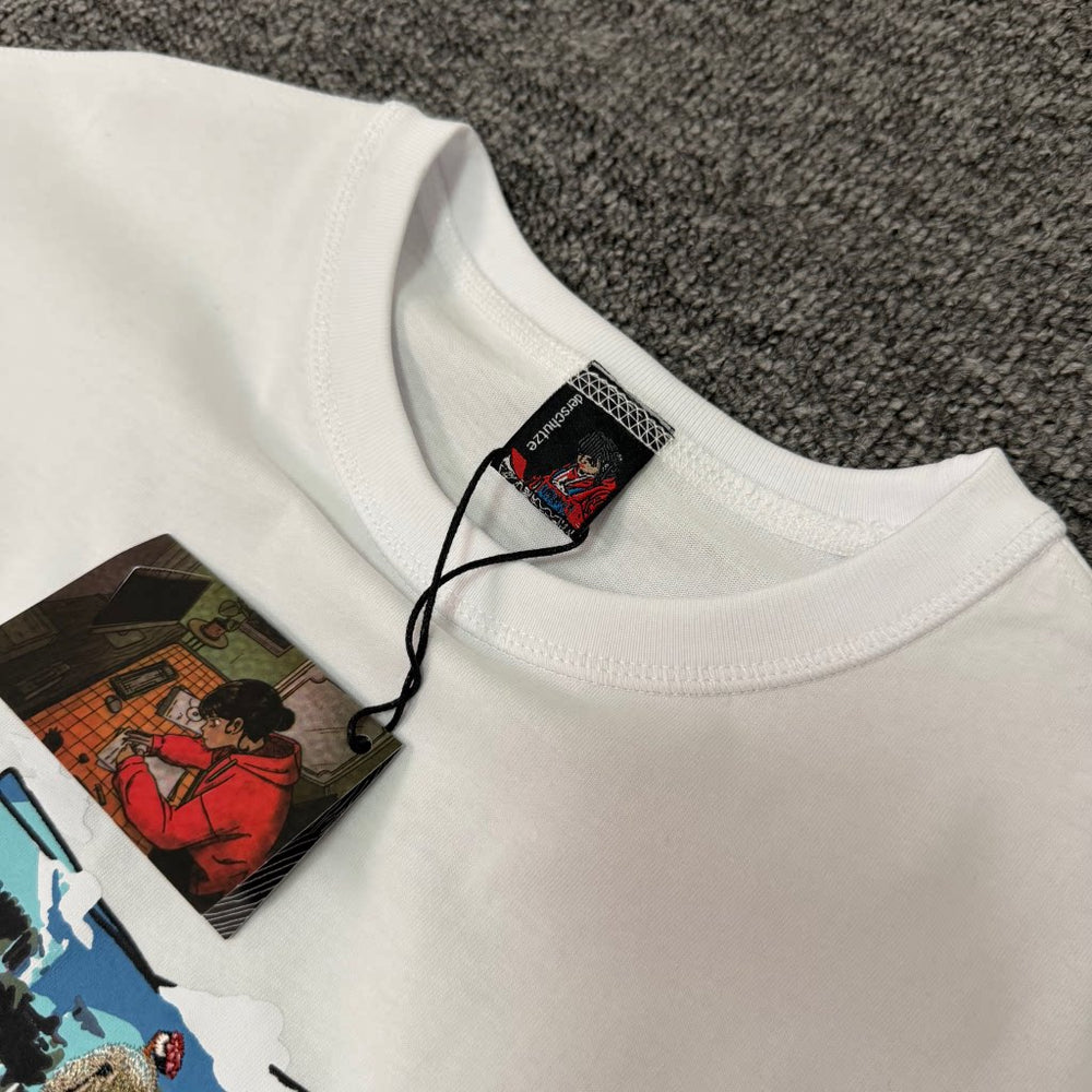 Derschutze White Street‑Scene Collage Chest‑Print Boxy Short‑Sleeve Tee