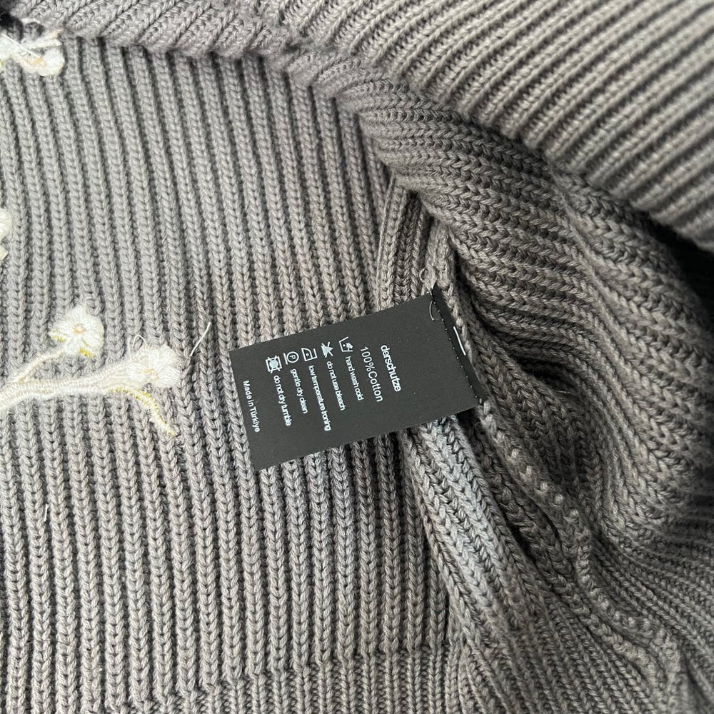 Derschutze Dark‑Grey Ribbed Knit Sweater With Large Back White‑Blossom‑Branch Graphic