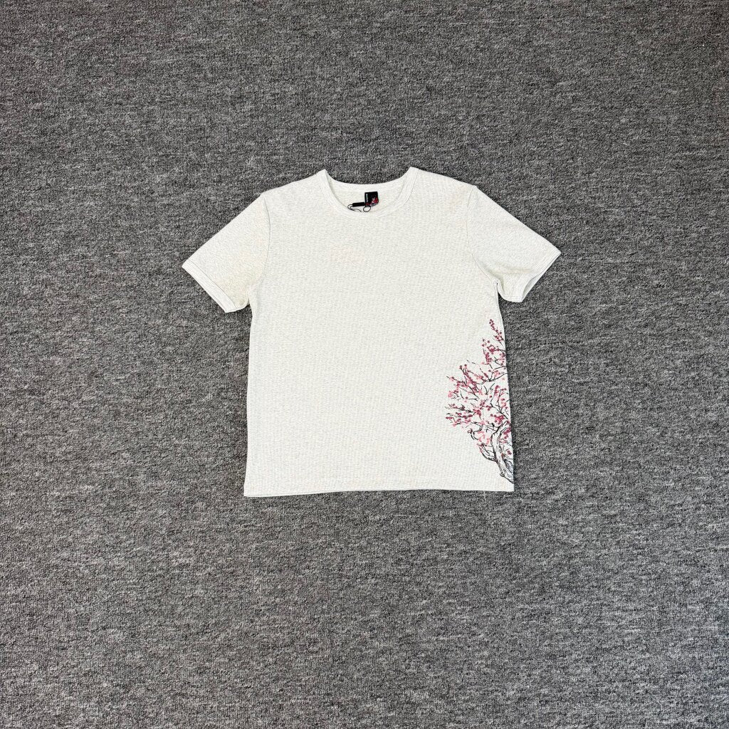 Derschutze Heather‑Off‑White Waffle‑Knit Plum‑Blossom Tree Side‑Print Tee