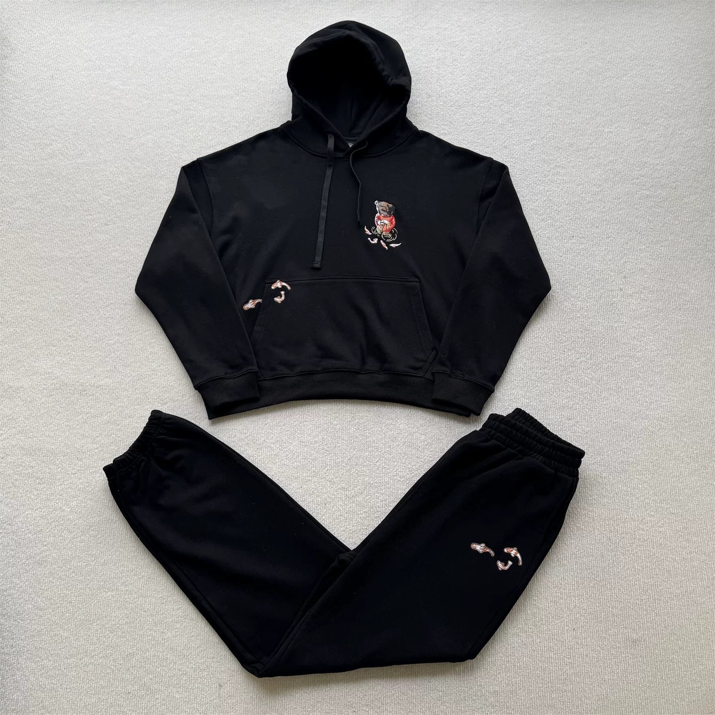 Derschutze Black Cropped Hoodie & Jogger Set Bear‑Koi Fish Embroidery