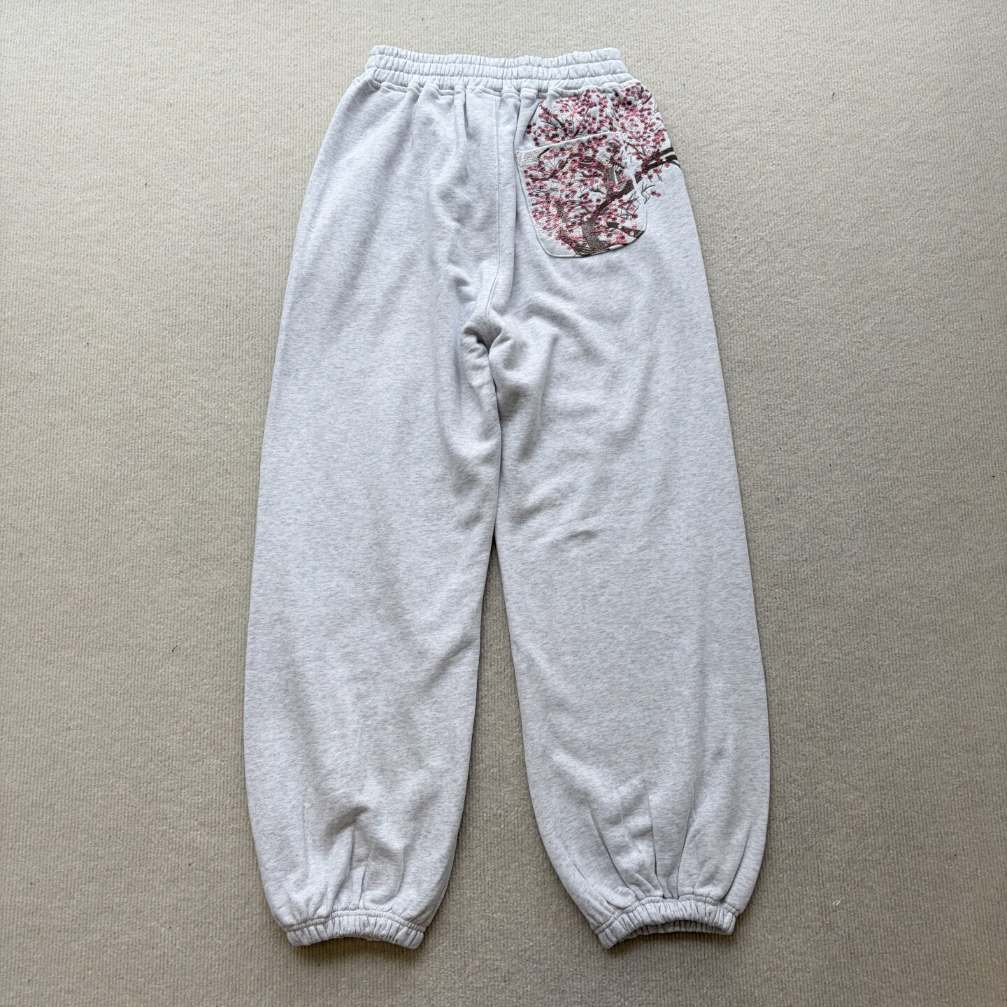Derschutze Heather Grey Cropped Hoodie & Jogger Set Cherry‑Blossom Embroidery